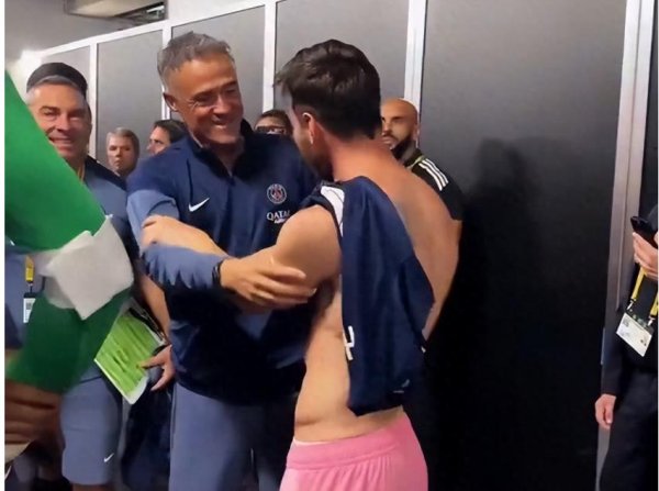 金投策略 阿媒：梅西赛后与恩里克微笑拥抱，昔日恩怨早已烟消云散