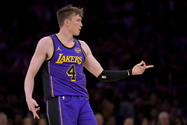 鑫策略 抓住一切机会！湖记：克内克特透露休赛季他将再次参加夏季联赛