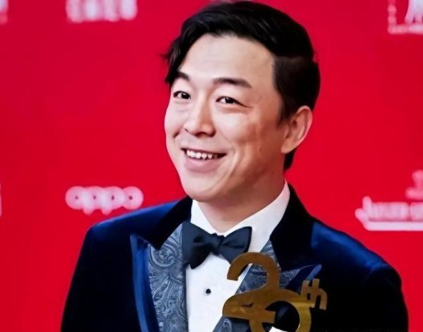 联富配资 从歌舞厅到影帝，他跑坏37双鞋，却为家人推掉片约